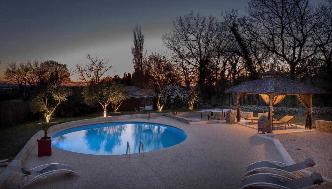 El Sama-In , Piscine Chauffee Vila LʼIsle-sur-la-Sorgue Exterior foto